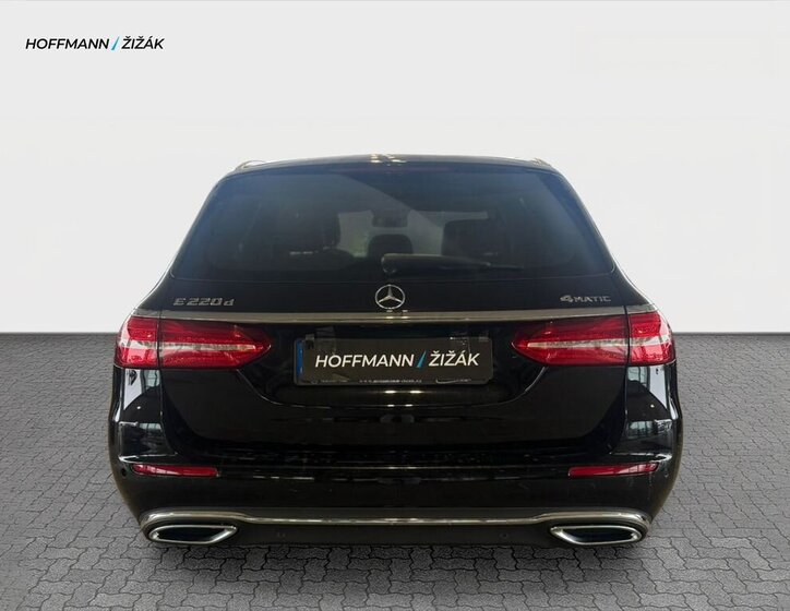 Mercedes-Benz Třídy E Kombi 2,0 l 143 kw