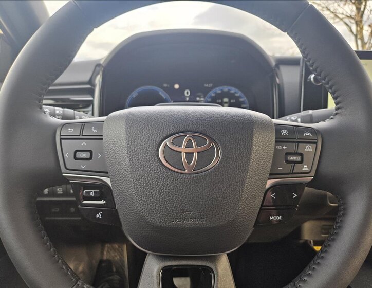 Toyota Camry Sedan 2,5 l 137 kw