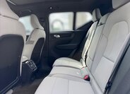 Volvo EX40 SUV 0,0 185 kw