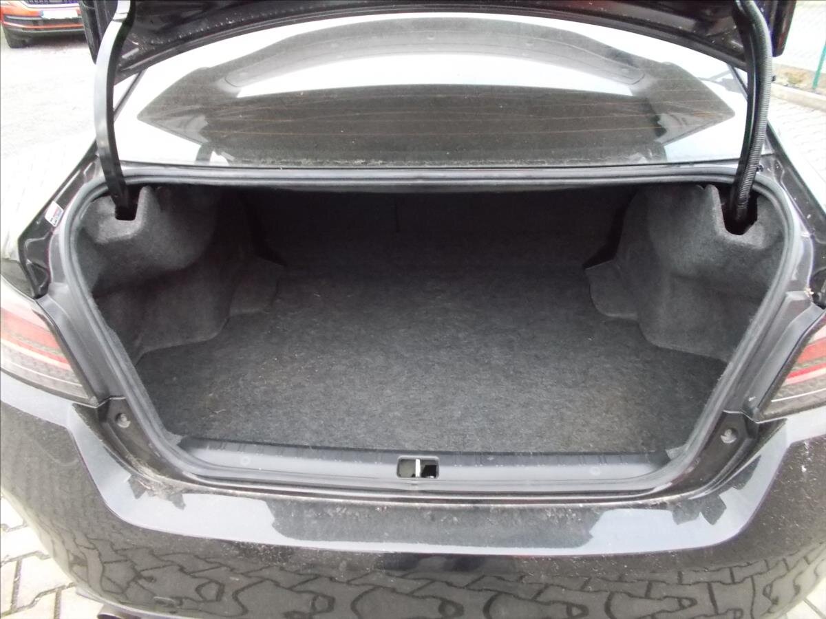 Subaru WRX Sedan 2,5 l 227 kw