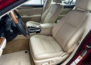 Lexus ES 300h Sedan / Limuzína 3,0 l 116 kw