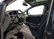 Volkswagen Touran 8
