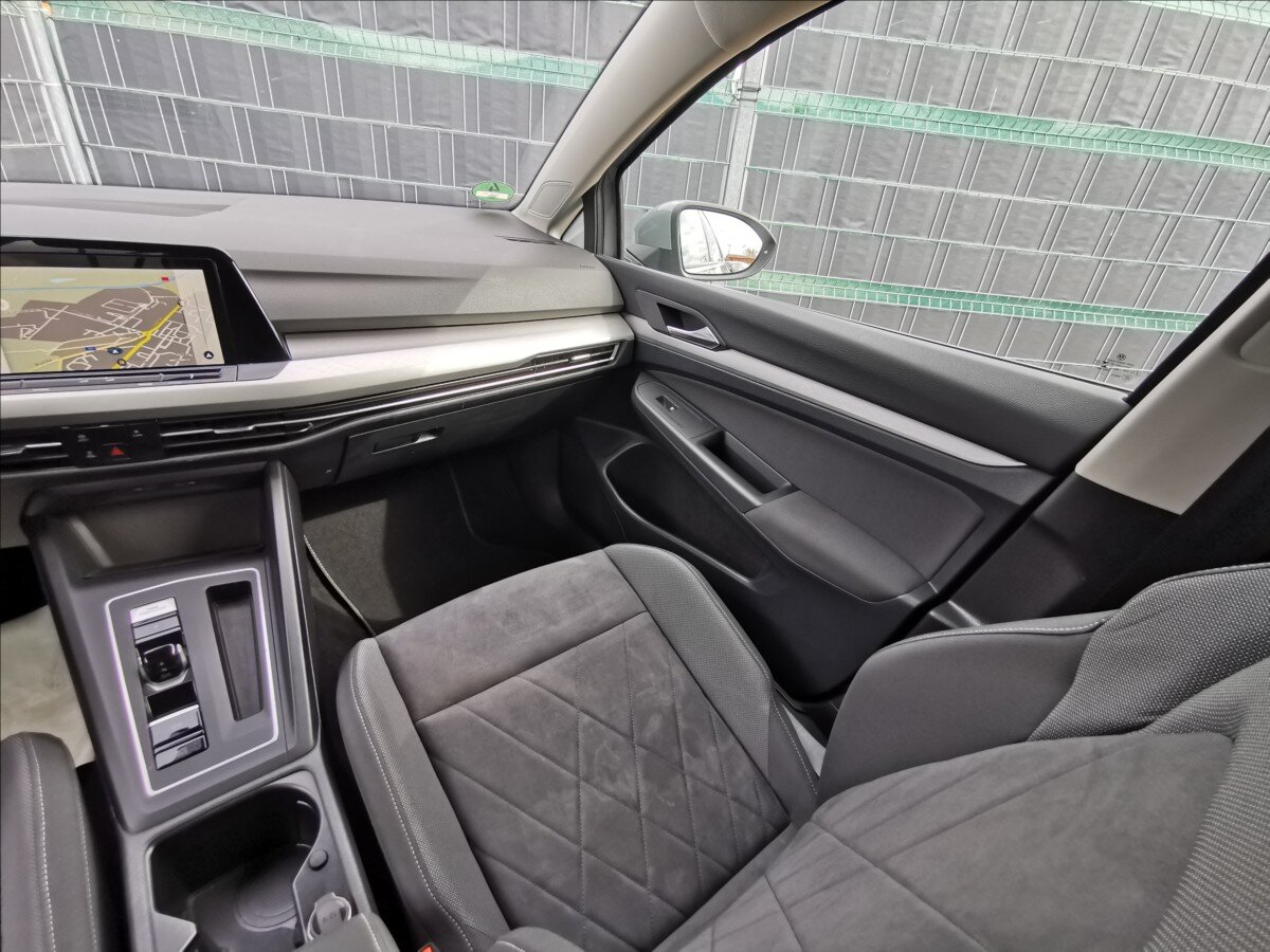 Volkswagen Golf Kombi 2,0 l 110 kw