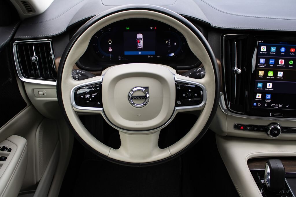 Volvo V90 Kombi 2,0 l 173 kw