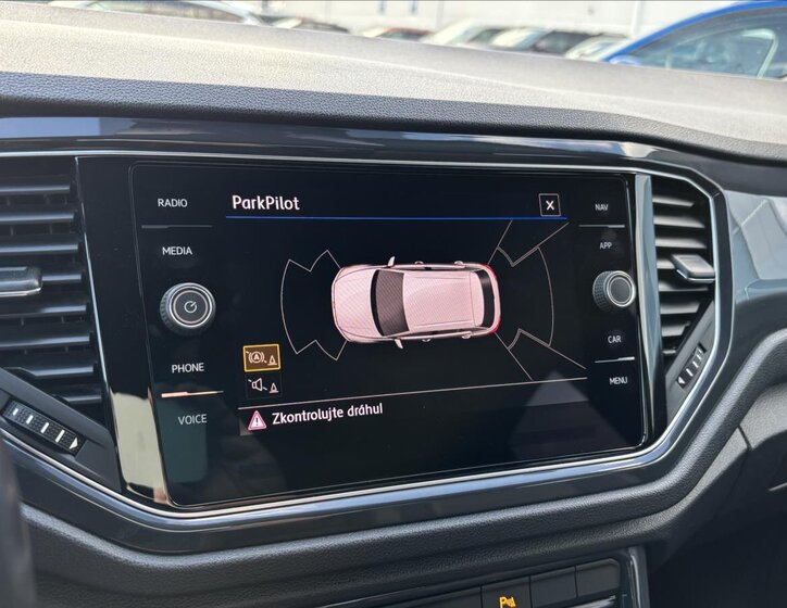 Volkswagen T-Roc SUV / Terénní 2,0 l 140 kw