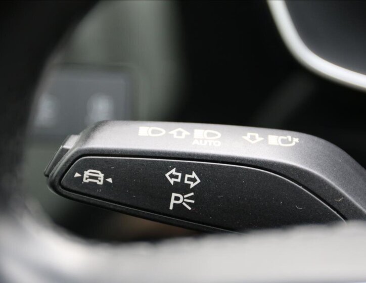 Audi Q3 SUV 2,3 l 137 kw