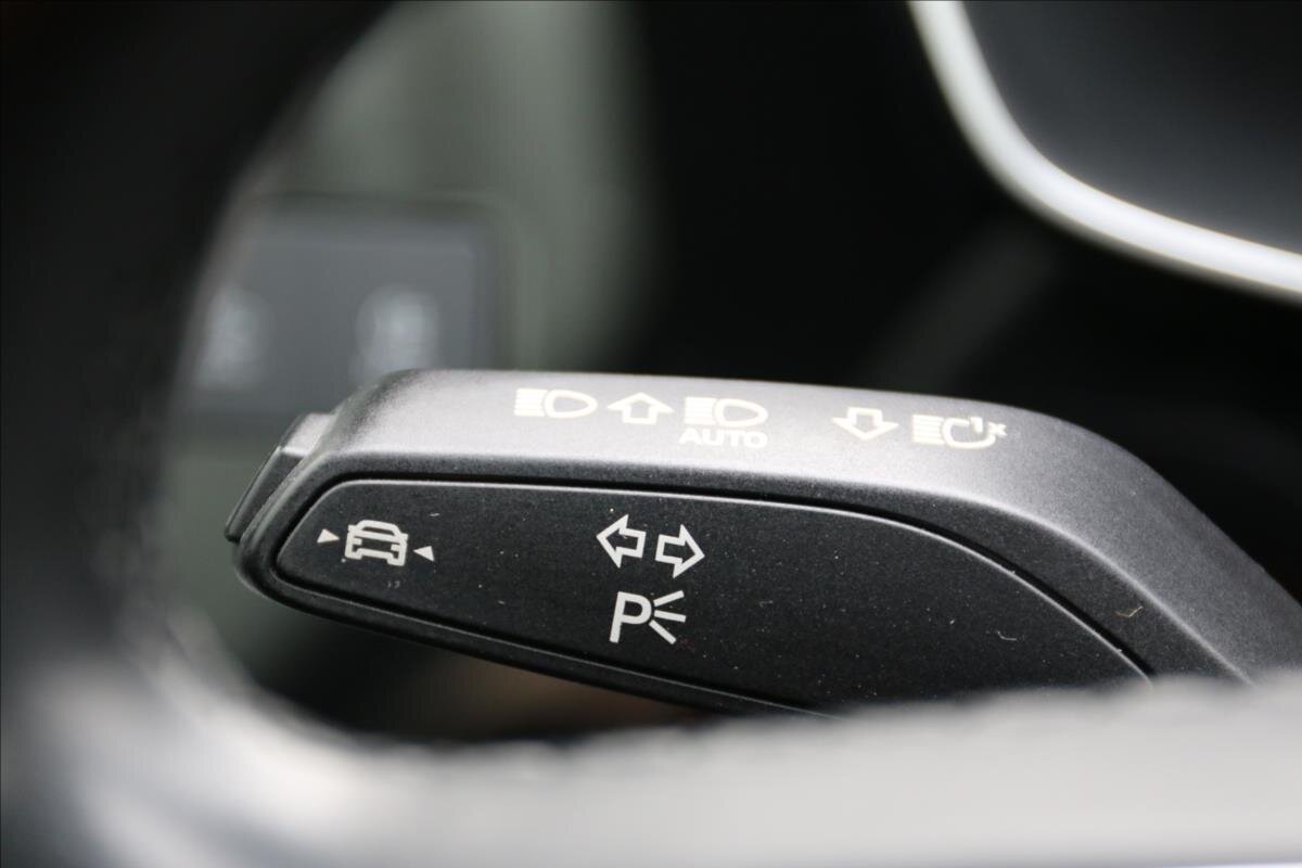 Audi Q3 SUV 2,3 l 137 kw