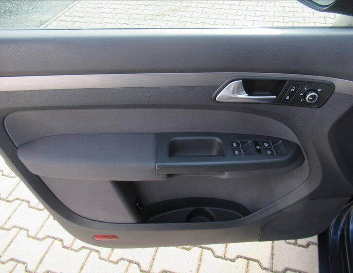 Volkswagen Touran MPV 2,0 l 103 kw
