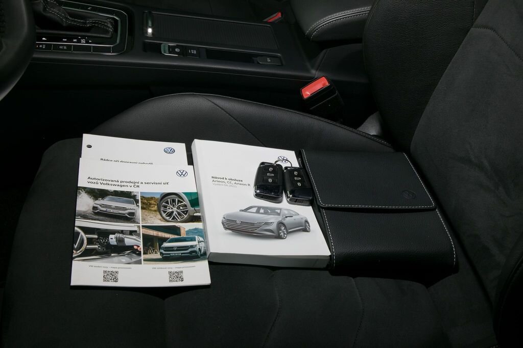 Volkswagen Arteon Liftback 2,0 l 206 kw