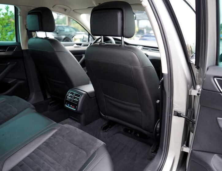 Volkswagen Passat 30