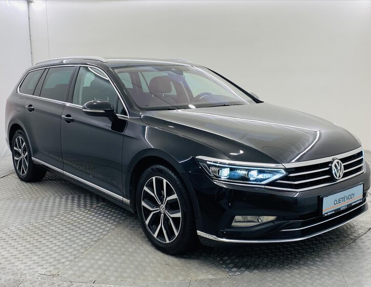 Volkswagen Passat 25
