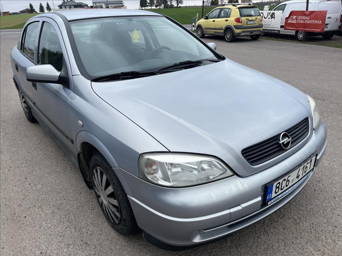 Opel Astra Hatchback 1,7 l 55 kw