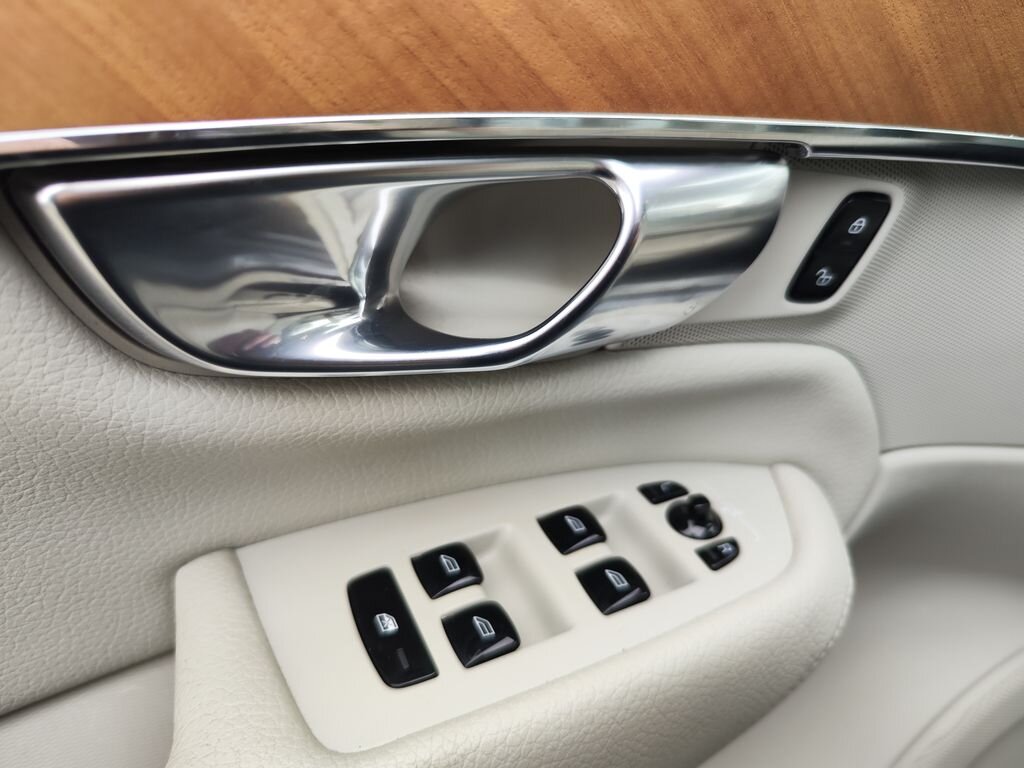 Volvo XC90 SUV 2,0 l 173 kw