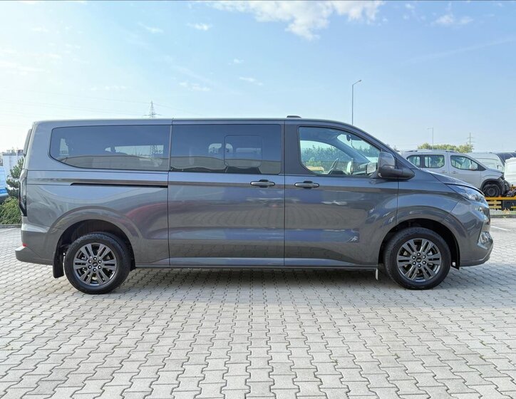Ford Tourneo Custom Kombi 2,0 l 125 kw