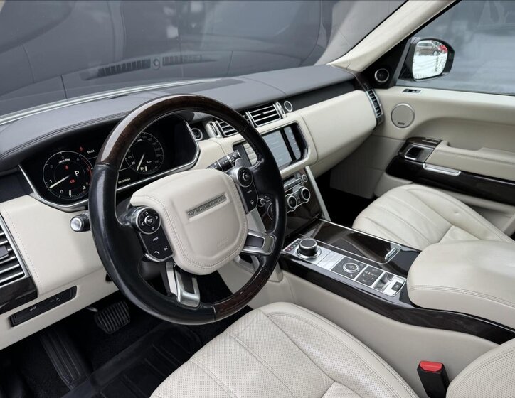 Land Rover Range Rover SUV / Terénní 4,4 l 250 kw