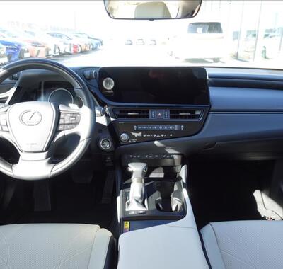 Lexus ES 300h 10