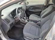 KIA Rio 18