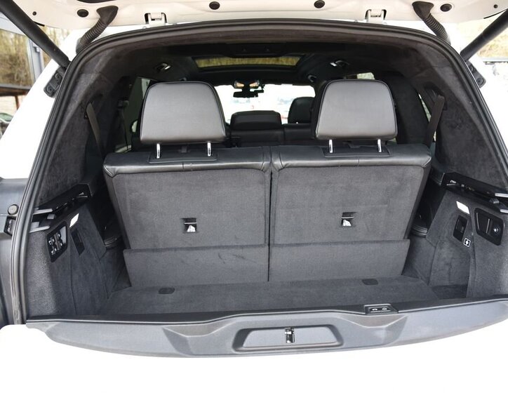 BMW X7 SUV / Terénní 3,0 l 195 kw