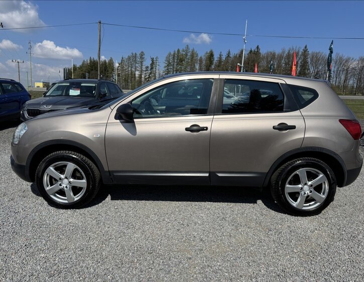 Nissan Qashqai SUV / Terénní 1,6 l 84 kw