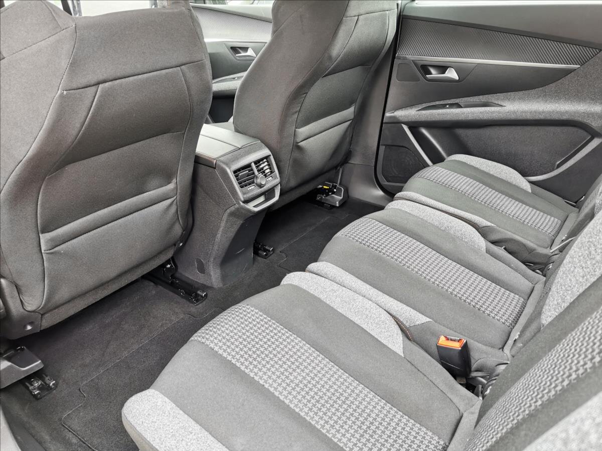 Peugeot 5008 MPV 1,5 l 96 kw
