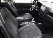 Mitsubishi Outlander 13