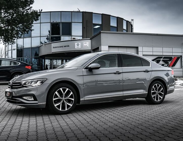 Volkswagen Passat Sedan 1,5 l 110 kw