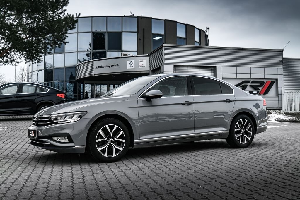 Volkswagen Passat Sedan 1,5 l 110 kw