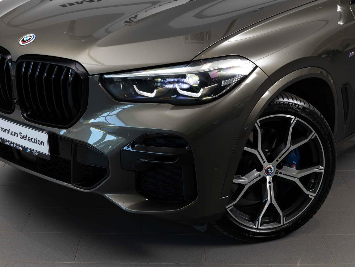 BMW X5 SUV / Terénní 3,0 l 210 kw