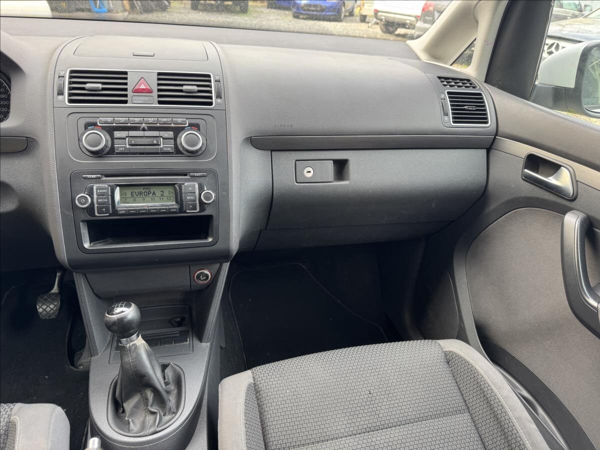 Volkswagen Touran MPV 1,6 l 77 kw