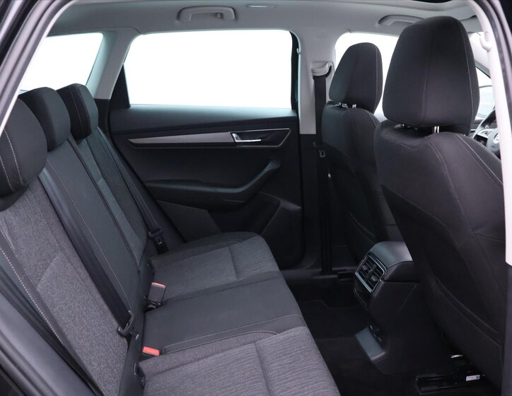 Škoda Karoq SUV 999,0 85 kw