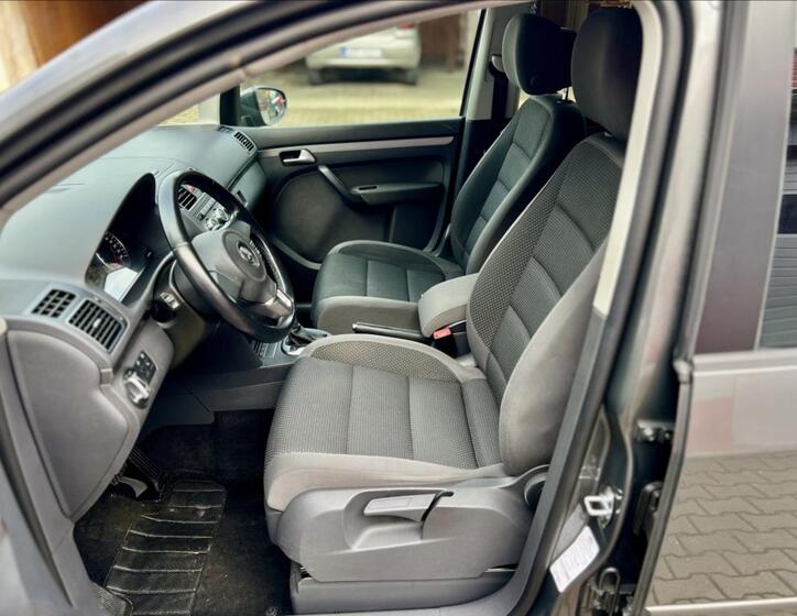 Volkswagen Touran 10