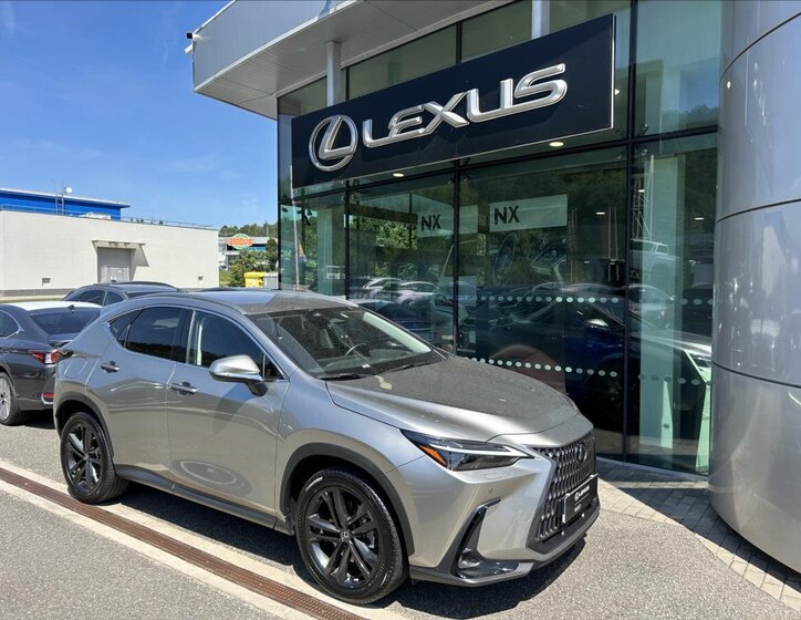 Lexus NX 450h+ SUV / Terénní 2,5 l 227 kw