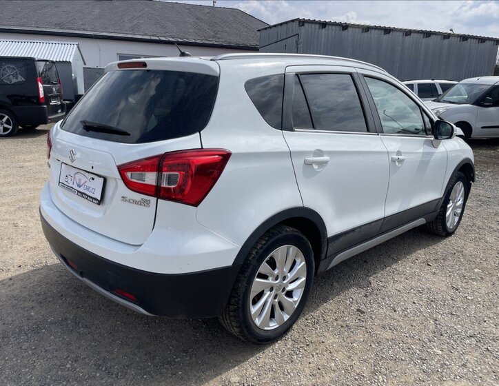 Suzuki SX4 S-Cross SUV / Terénní 3,0 l 88 kw