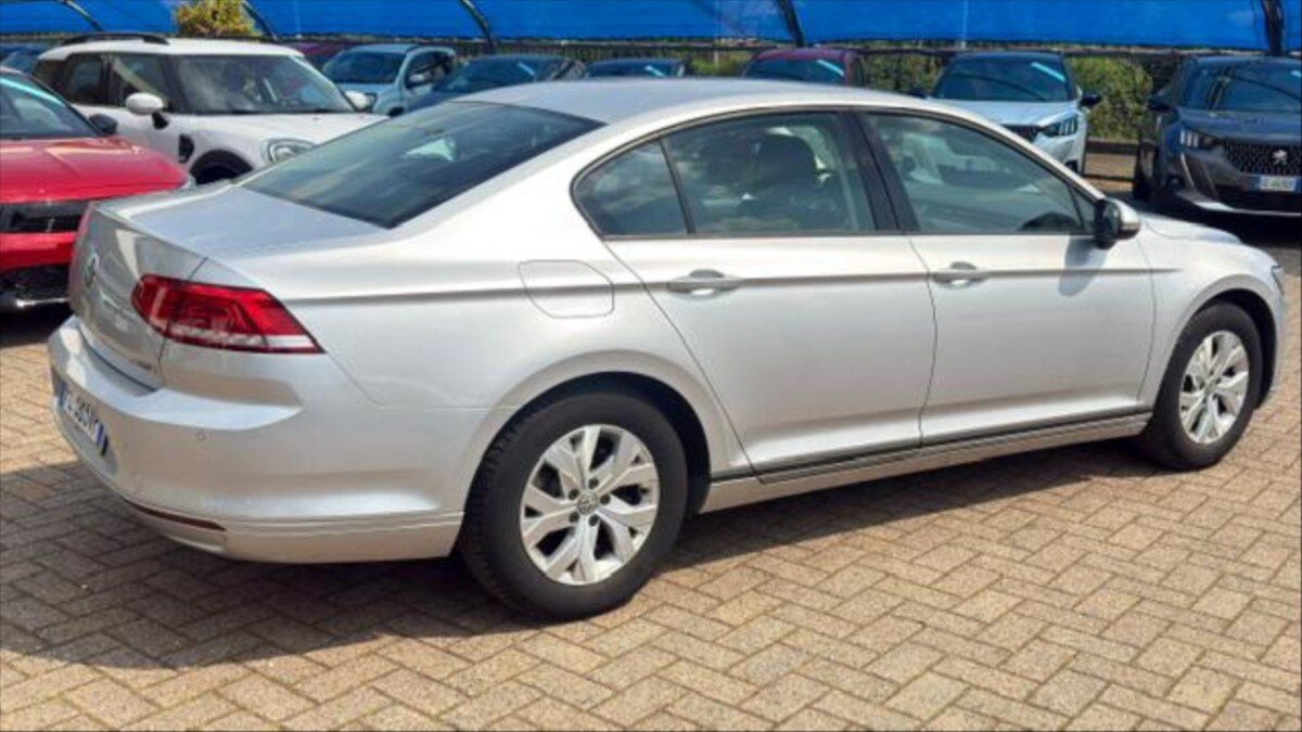 Volkswagen Passat Ostatní 1,6 l 88 kw