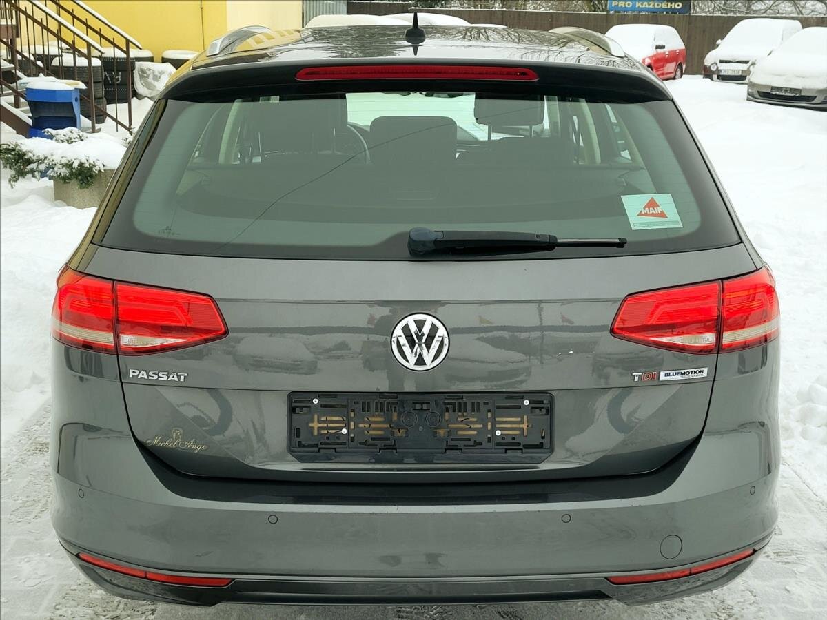 Volkswagen Passat Kombi 1,6 l 88 kw
