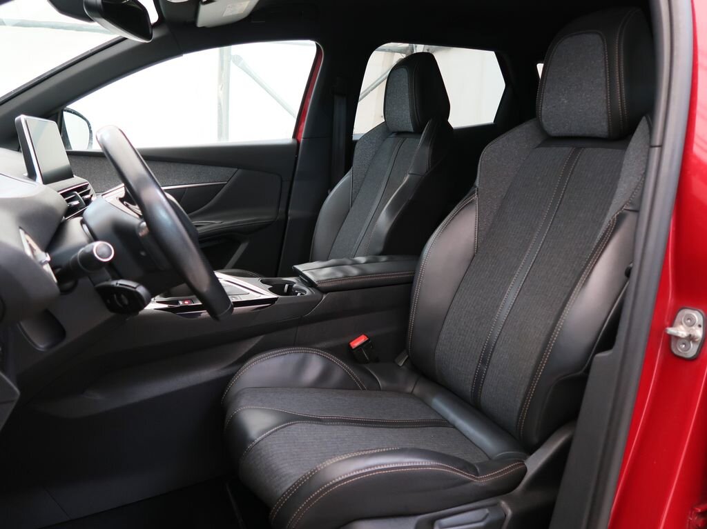 Peugeot 3008 SUV 2,0 l 110 kw