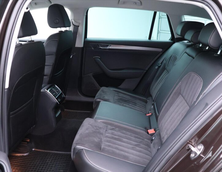 Škoda Superb Kombi 2,0 l 110 kw