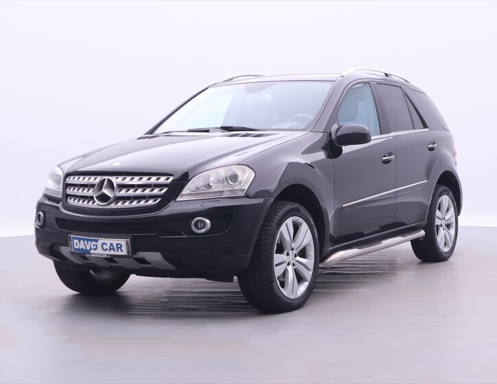 Mercedes-Benz Třídy M SUV / Terénní 3,2 l 165 kw