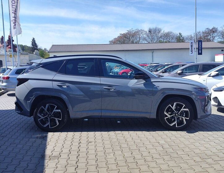 Hyundai Tucson SUV / Terénní 1,6 l 118 kw