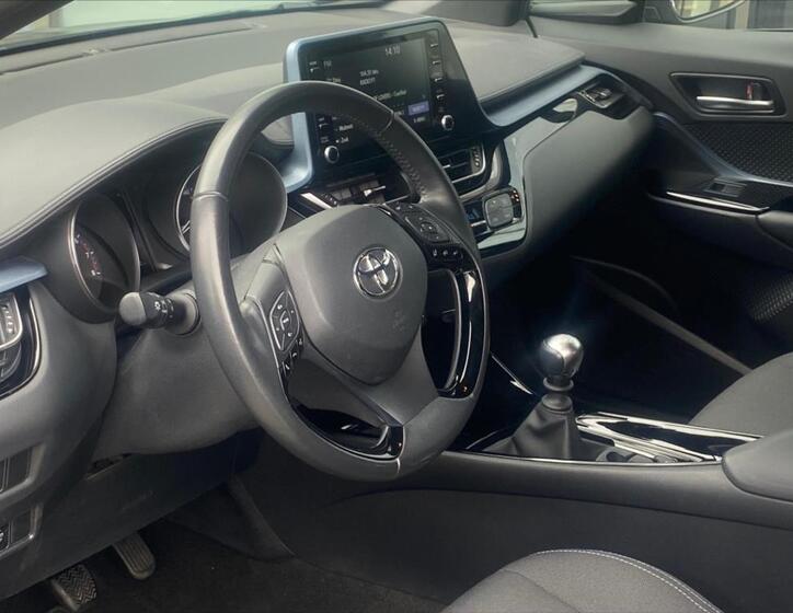 Toyota C-HR 9