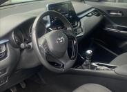Toyota C-HR 9