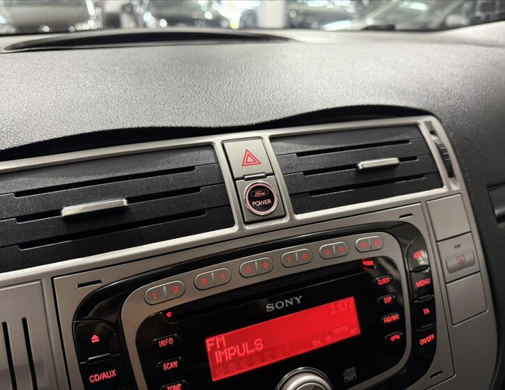 Ford Kuga SUV / Terénní 2,0 l 100 kw