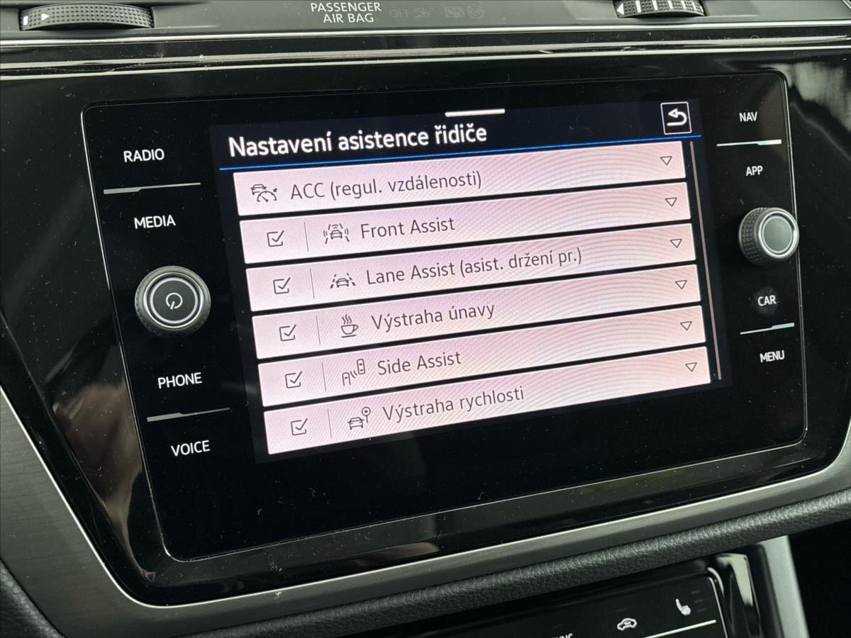 Volkswagen Touran MPV 1,5 l 110 kw