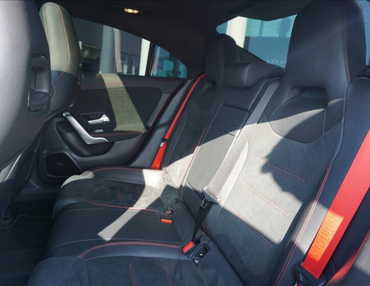 Mercedes-Benz CLA Kupé 2,0 l 225 kw