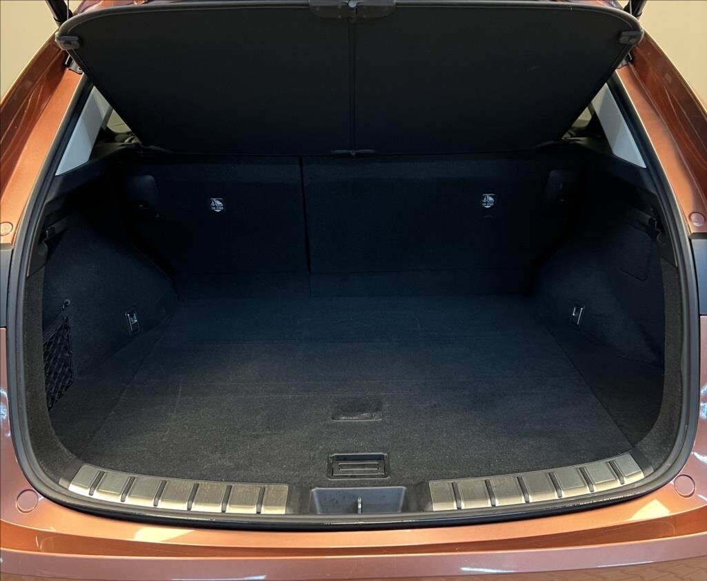 Lexus NX 350h SUV / Terénní 2,5 l 179 kw