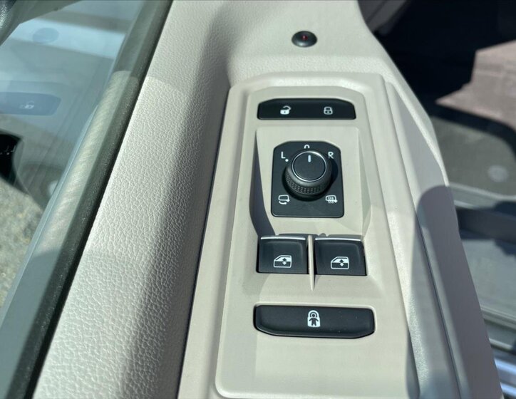 Volkswagen Multivan Ostatní 2,0 l 110 kw