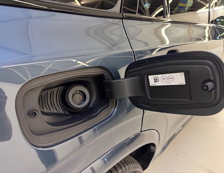 Volvo XC90 SUV 2,0 l 335 kw