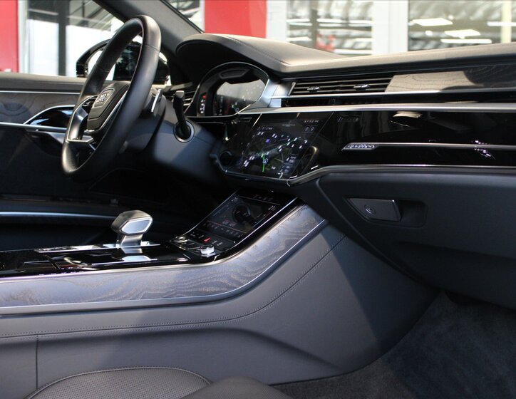 Audi A8 Ostatní 3,0 l 210 kw