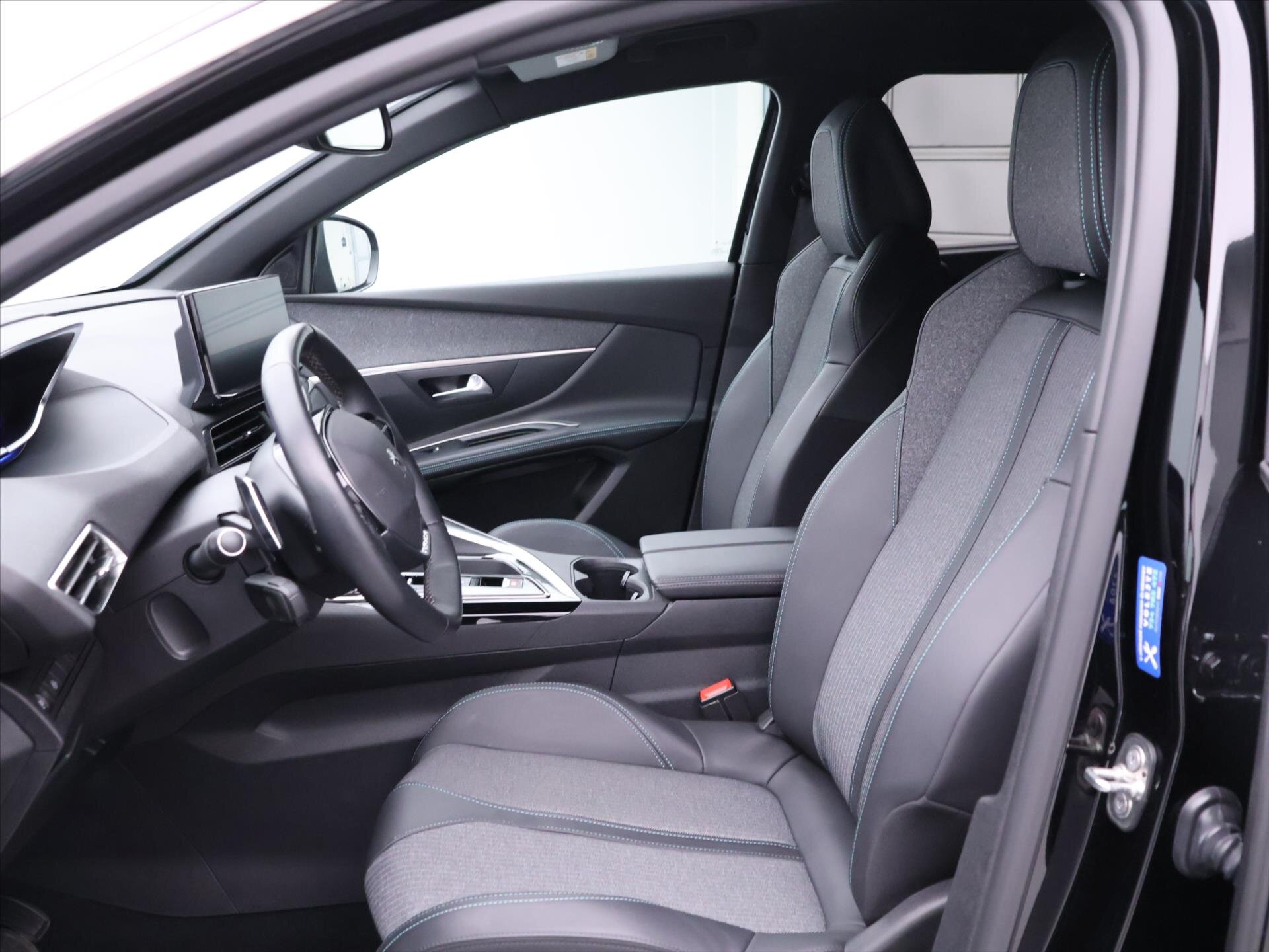 Peugeot 5008 SUV 1,2 l 96 kw