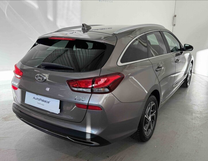 Hyundai i30 4